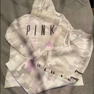 VS PINK OUTFIT